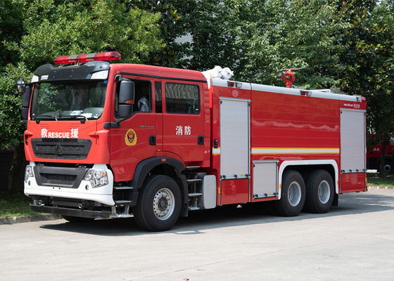 Sinotruk HOWO 12000L Camión de bomberos de rescate industrial con bomba y monitor Precio del vehículo especializado China Factory