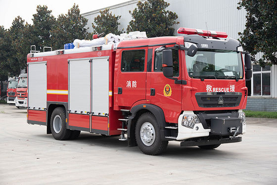 Sinotruk HOWO 6T CAFS Tanque de espuma de agua Motor de incendios Vehículo especializado Precio China Manufacturer