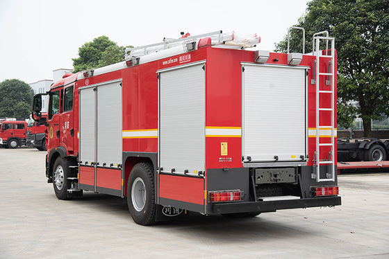 Sinotruk HOWO 6T CAFS Tanque de espuma de agua Motor de incendios Vehículo especializado Precio China Manufacturer