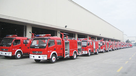 1000 galones de pequeño coche de bomberos con la cabina doble de la fila de 5 bomberos