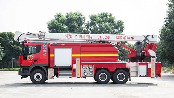 coche de bomberos aéreo de la torre de la espuma de los 32m SAIC-IVECO con agua 6000L y la espuma